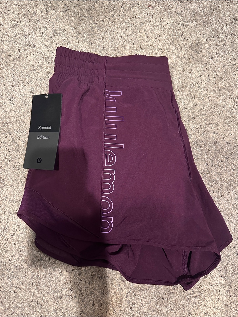 lululemon Hotty Hot High-Rise Lined Short 4” Graphic Dramatic Magenta Sz 12 NWT